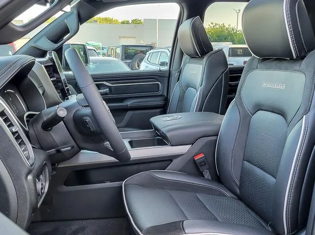 2026 RAM 1500 Laramie - Photo 10