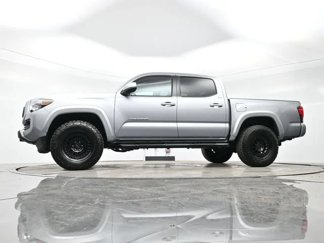 Used 2022 Celestial Silver Metallic Toyota SR5 image 23