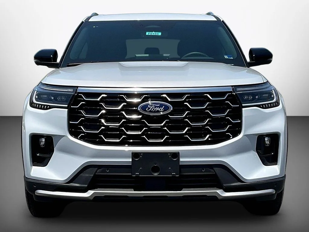 New 2026 Space White Metallic Ford Platinum™ image 15