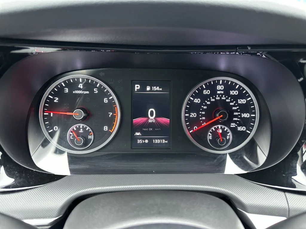 Used 2024 Red Kia LXS image 15