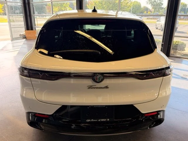 Used 2024 Alfa White Alfa Romeo Ti image 4