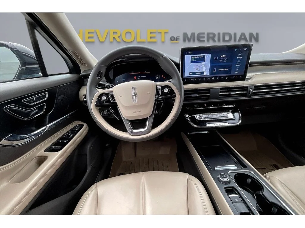 Used 2023  Lincoln Standard image 5