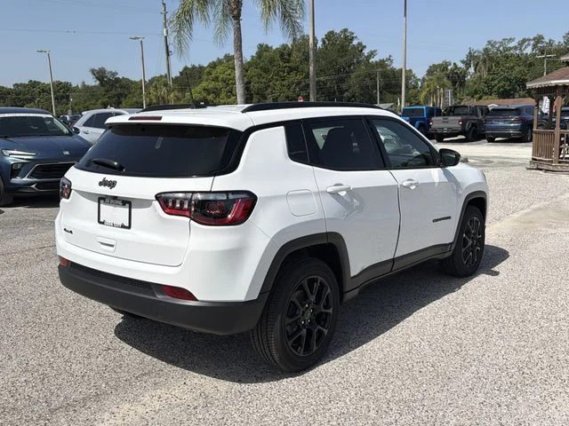 New 2026 Bright White Clearcoat Jeep Latitude image 4