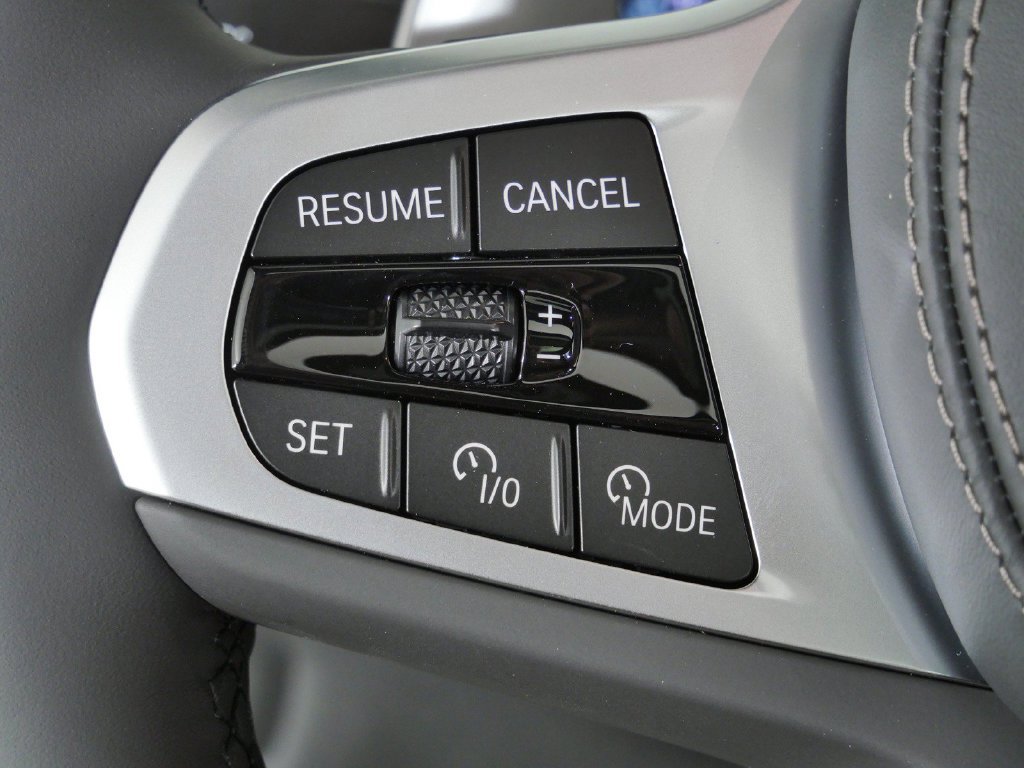 New 2026 Mineral White Metallic BMW xDrive50e image 41