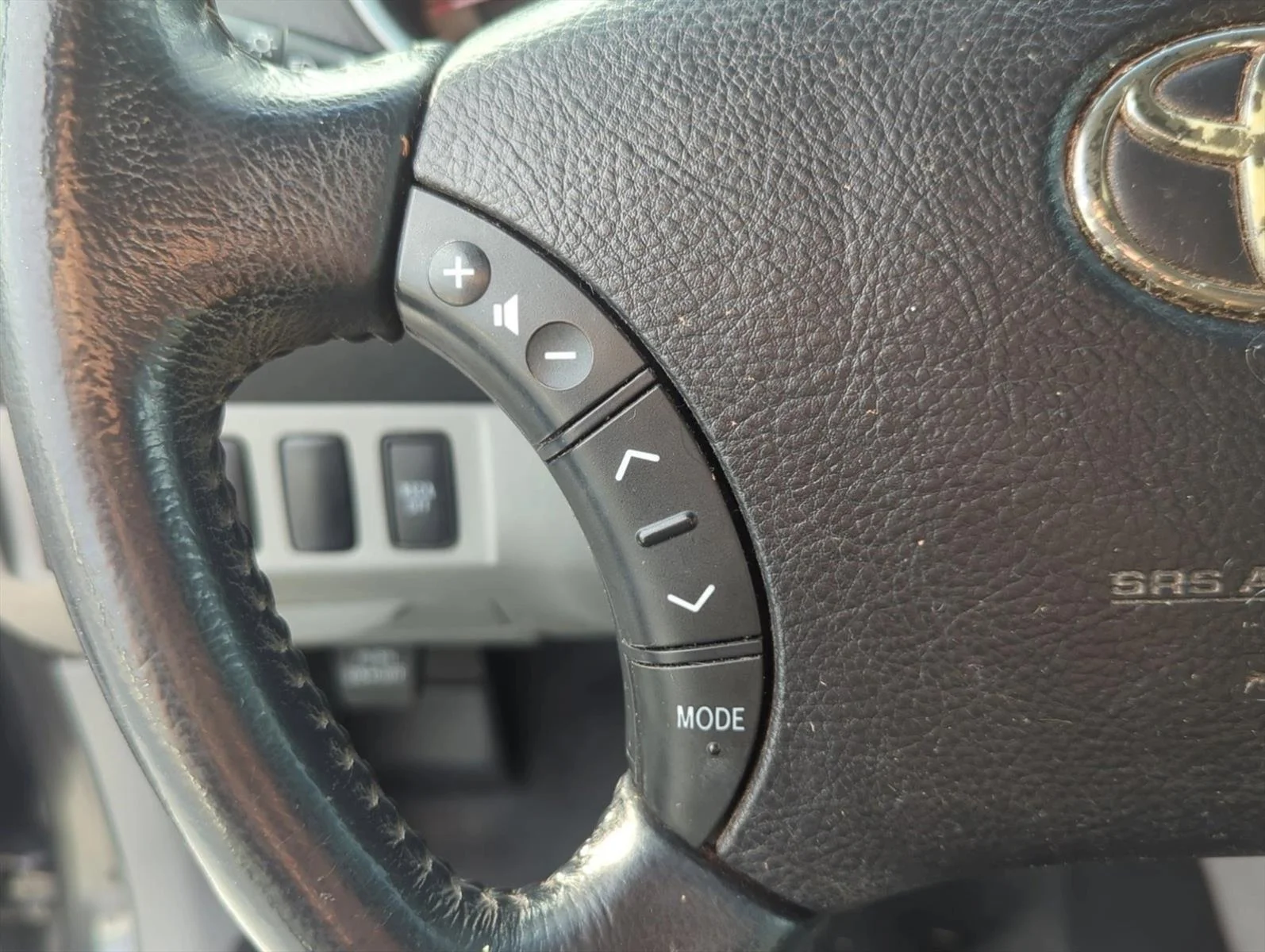 Used 2011 Magnetic Gray Meta Toyota  image 10