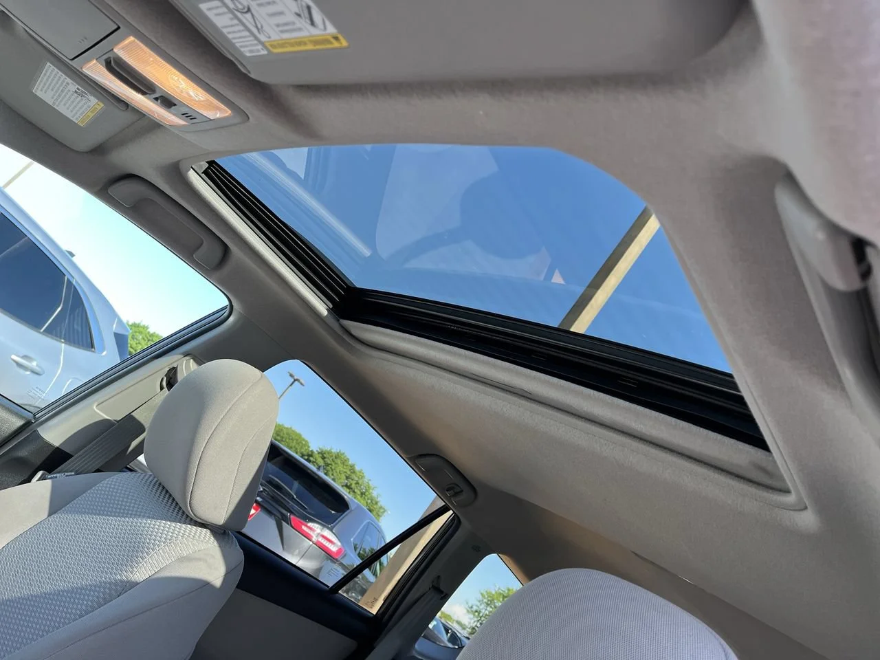 Used 2012  Toyota  image 5