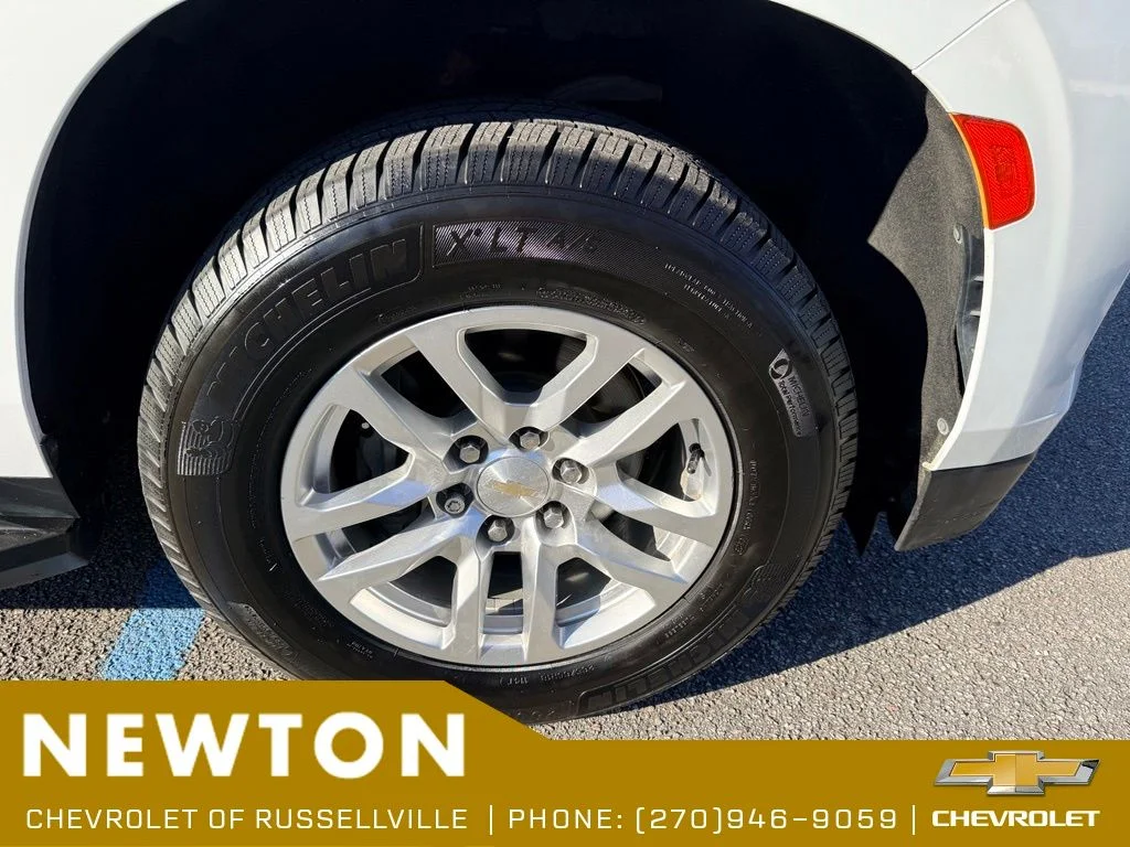 Used 2022 Summit White Chevrolet LT image 34