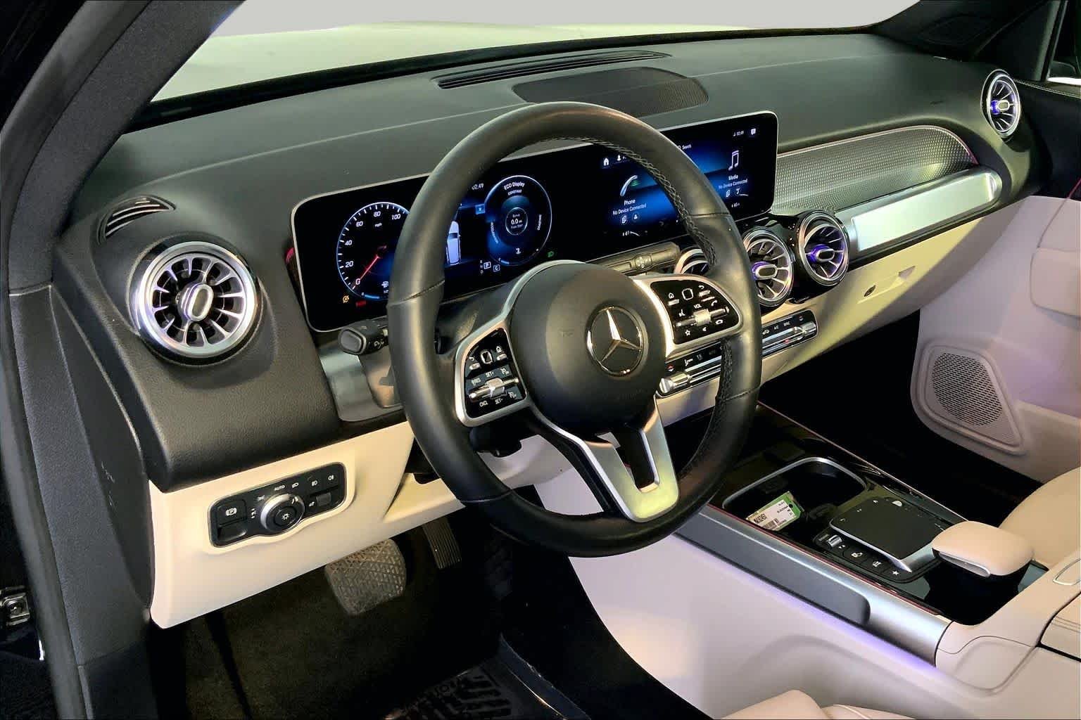 Used 2021 Night Black Mercedes-Benz GLB 250 image 18