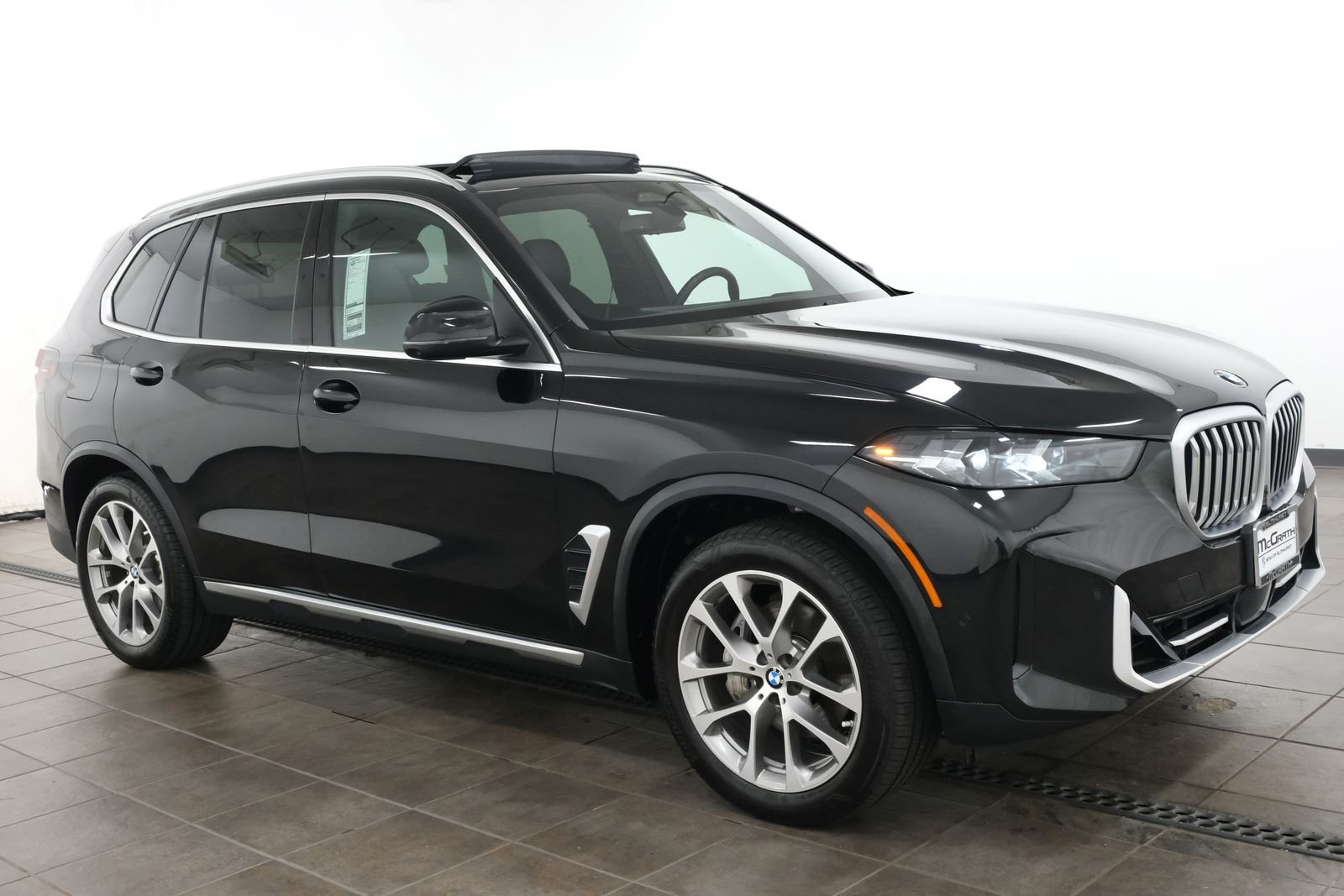 Certified Used 2024 Black Sapphire Metallic BMW xDrive40i image 6