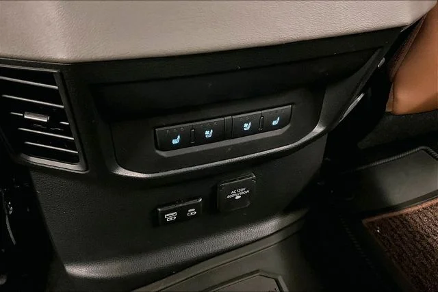 2023 Toyota Tundra 1794 Edition - Photo 33