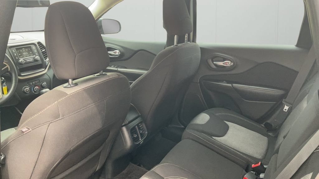 Used 2016 None Jeep Sport image 50
