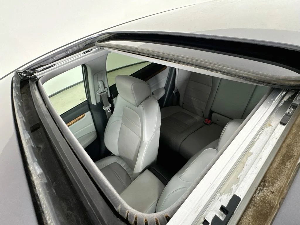 Used 2018 Modern Steel Metallic Honda EX-L image 24