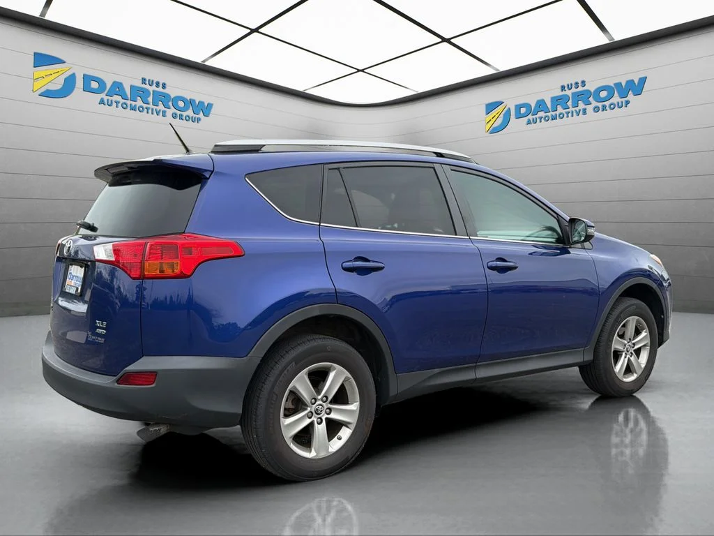 Used 2015 Blue Toyota XLE image 5