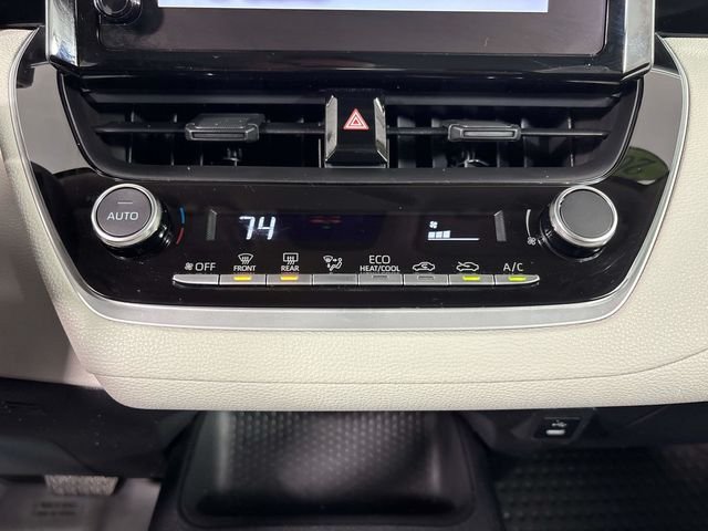 Used 2025 White Toyota LE image 19