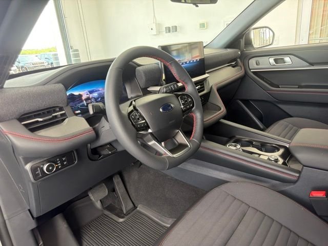 New 2026 Space White Metallic Ford ST-Line image 16