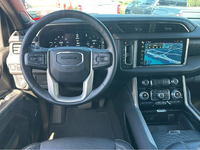 2023 GMC Yukon Denali - Photo 24
