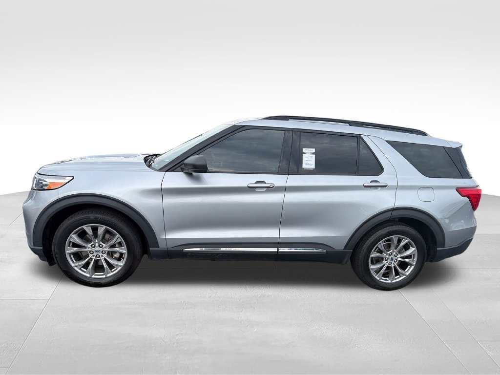 Used 2022 Silver Ford XLT image 2