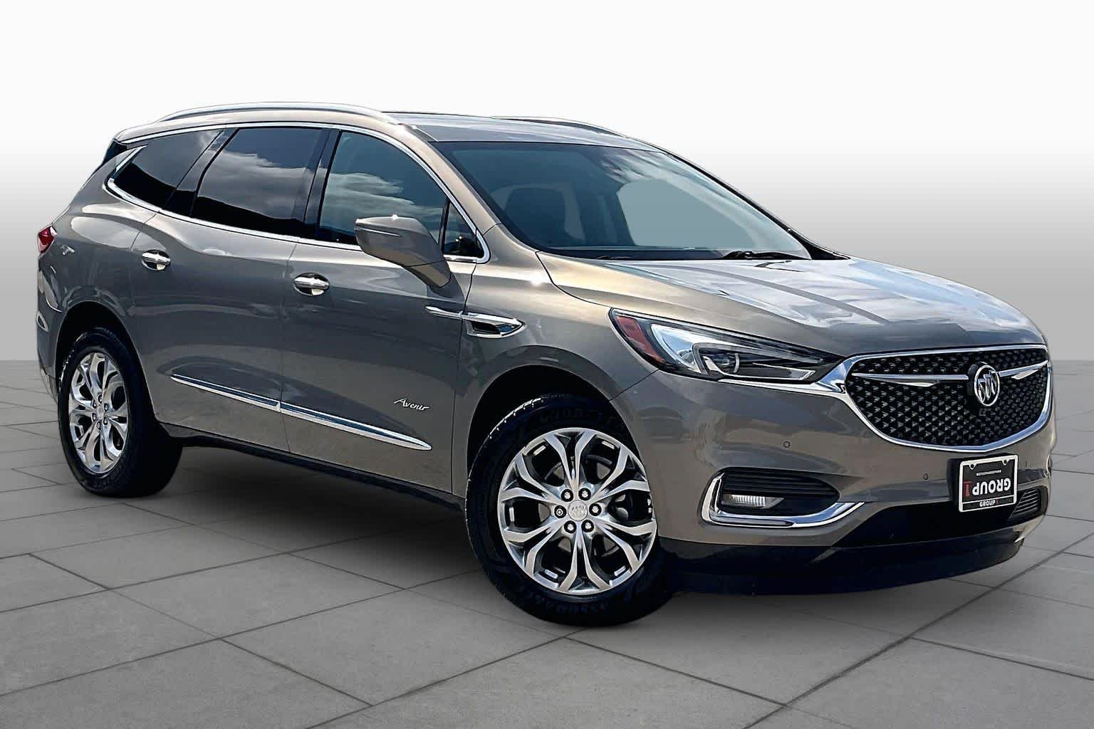 Used 2018 Pepperdust Metallic Buick Avenir image 3