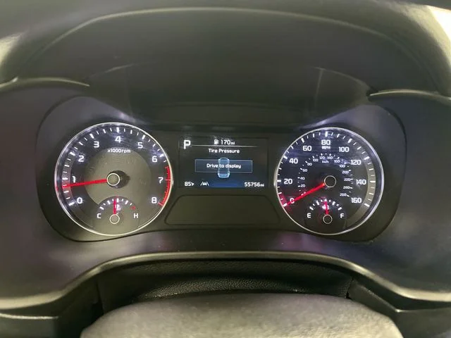 Used 2022 Snow White Pearl Kia LXS image 11