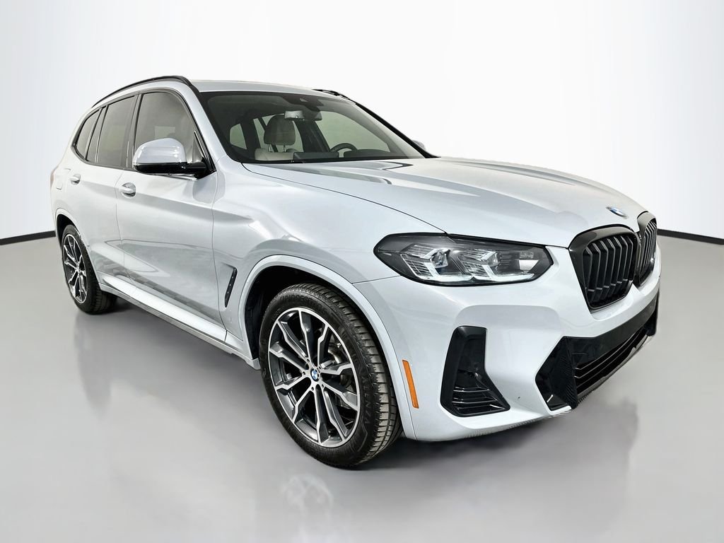 Used 2022 Brooklyn Grey Metallic BMW xDrive30i image 3