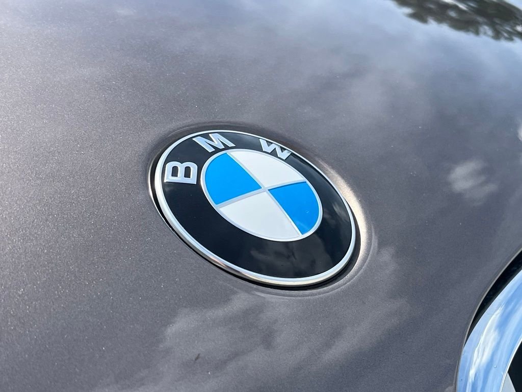Used 2020 Beige BMW xDrive28i image 11