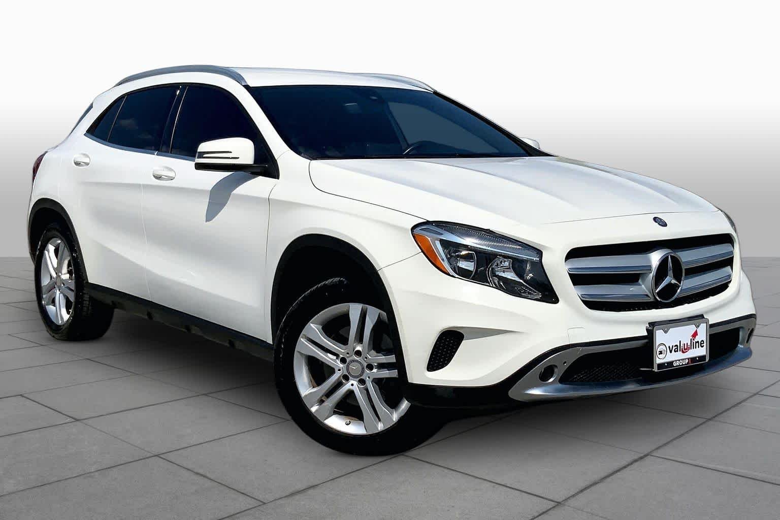 Used 2017 Cirrus White Mercedes-Benz GLA 250 image 3