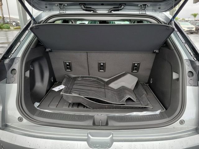 New 2027 Sterling Grey Metallic Chevrolet LT image 20