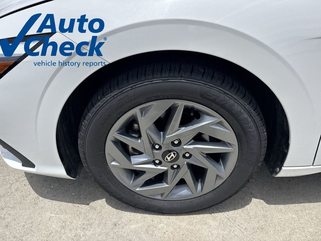 2024 Hyundai Elantra SEL - Photo 18