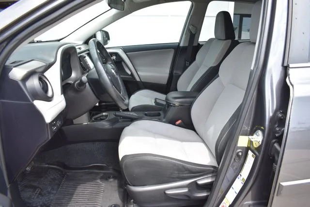 Used 2017 Gray Toyota XLE image 11