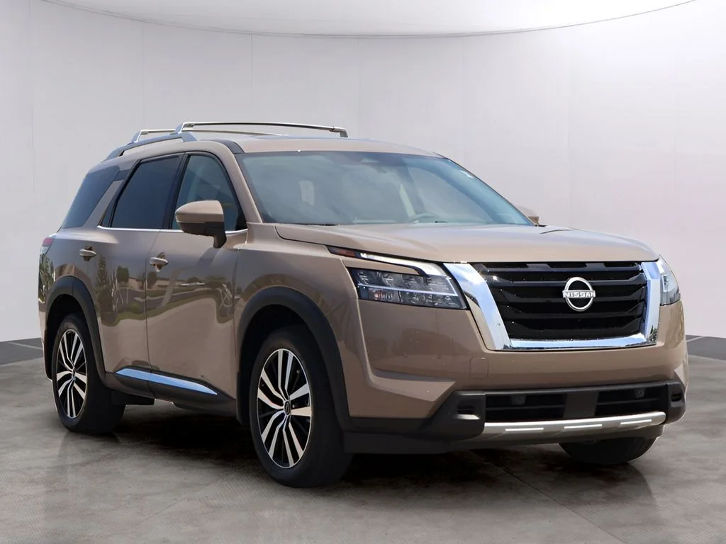 Used 2024 Beige Nissan Platinum image 26