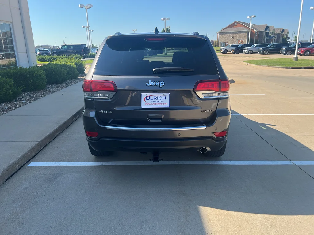 Used 2021 Granite Crystal Clearcoat Metallic Jeep Limited image 7