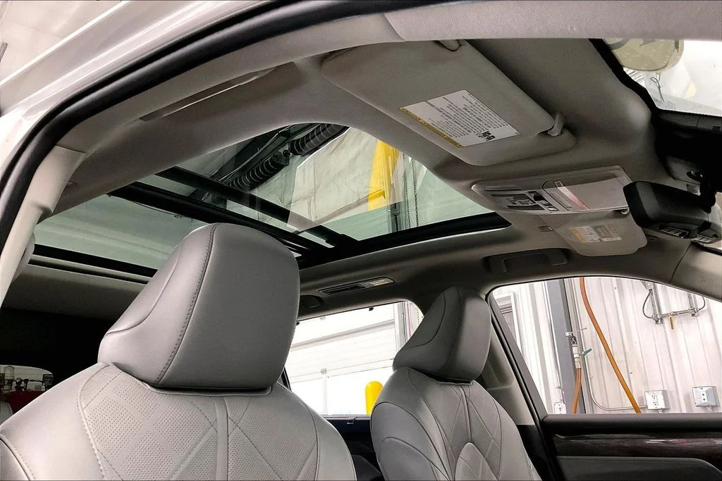 Used 2022 Beige Toyota Platinum image 26