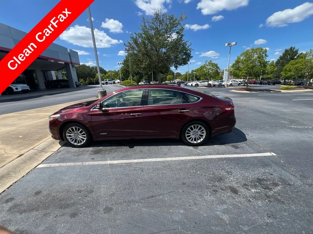 Used 2018  Toyota Limited image 4