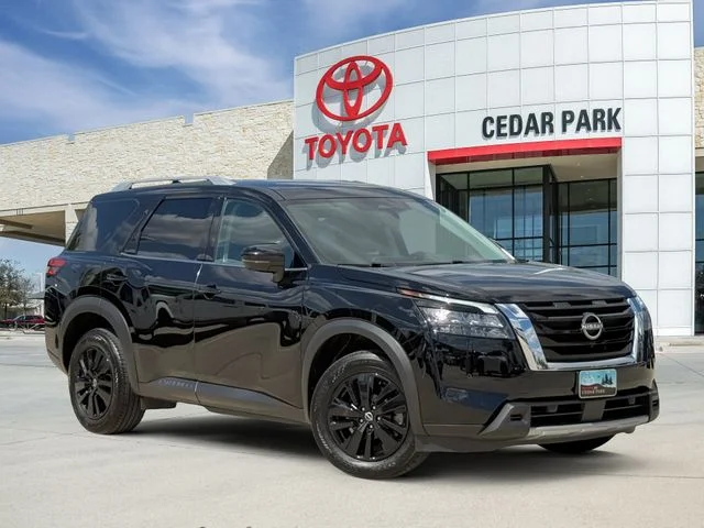 2025 Nissan Pathfinder SL 4WD's photo