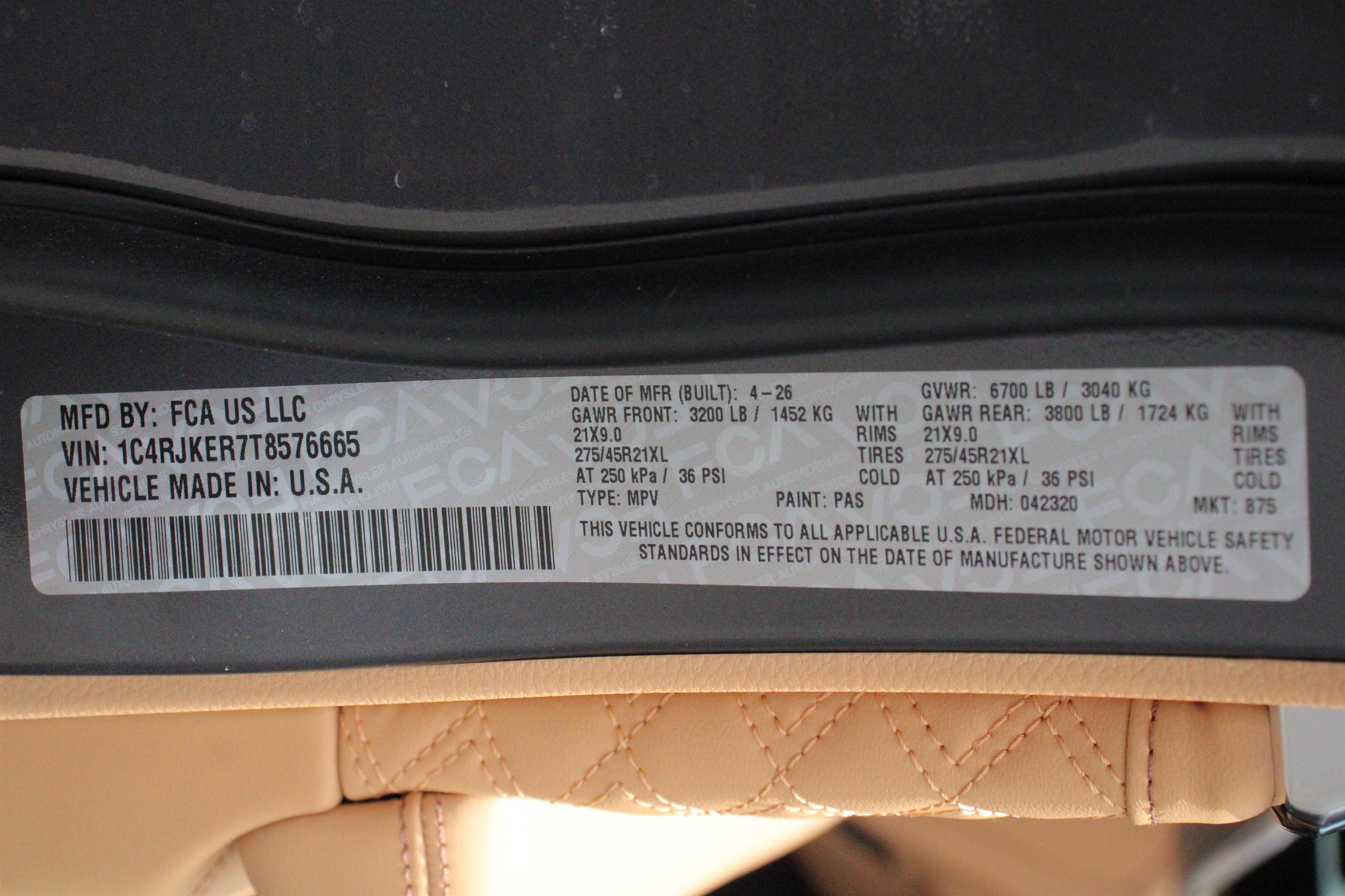 New 2026 Baltic Gray Metallic Clear-Coat Exterior Paint Jeep Summit image 46