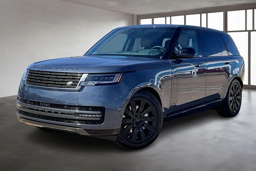 2026 Land Rover Range Rover 3.0 SE LWB 7's photo