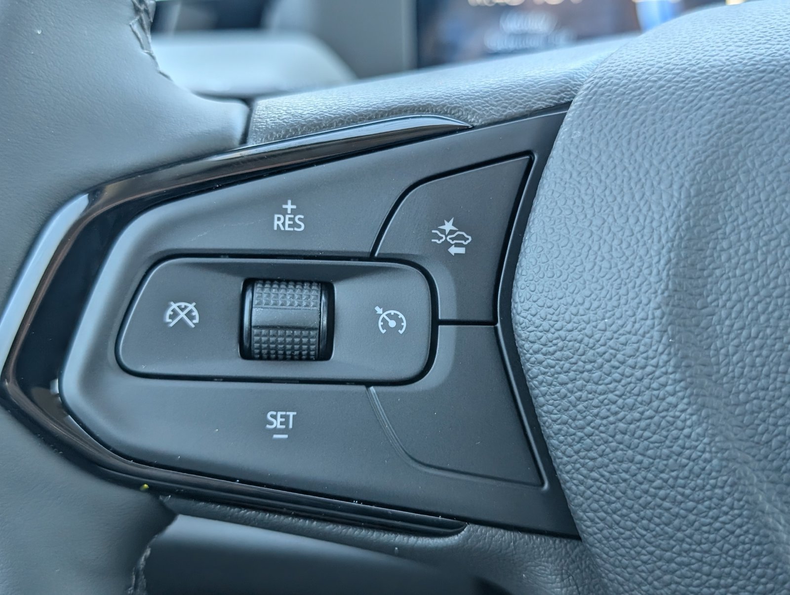2027 Chevrolet Bolt RS - Photo 16