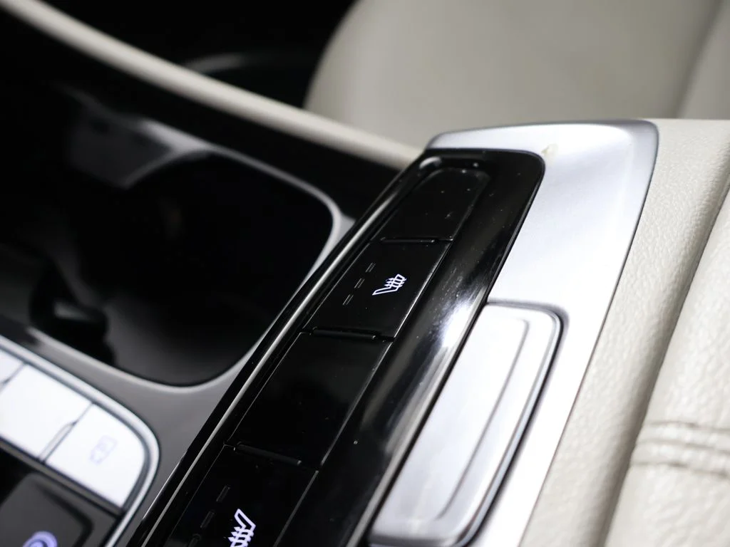 Used 2023 Phantom Black Hyundai SEL image 50