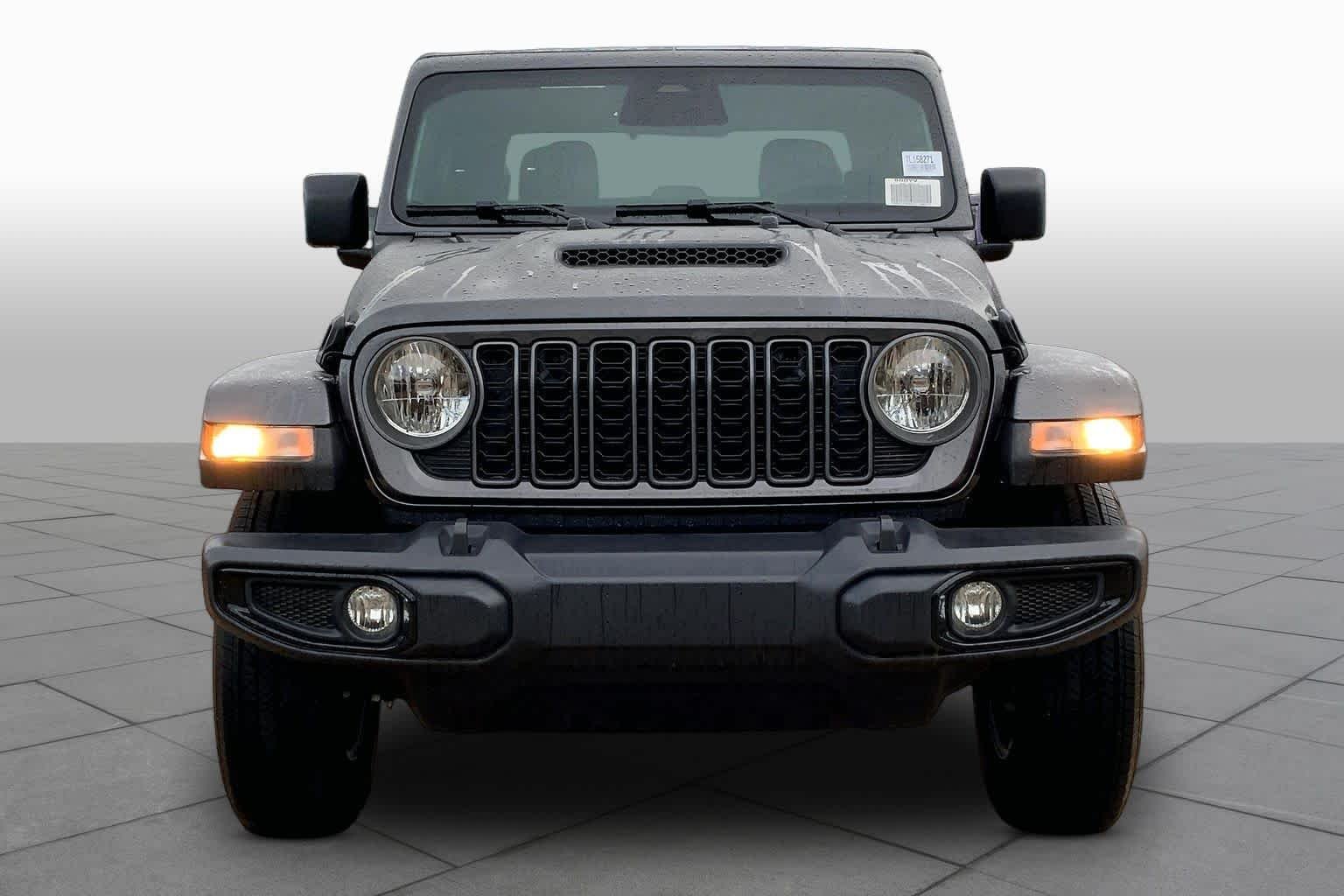 New 2026 Granite Crystal Metallic Clearcoat Jeep Sport S image 3