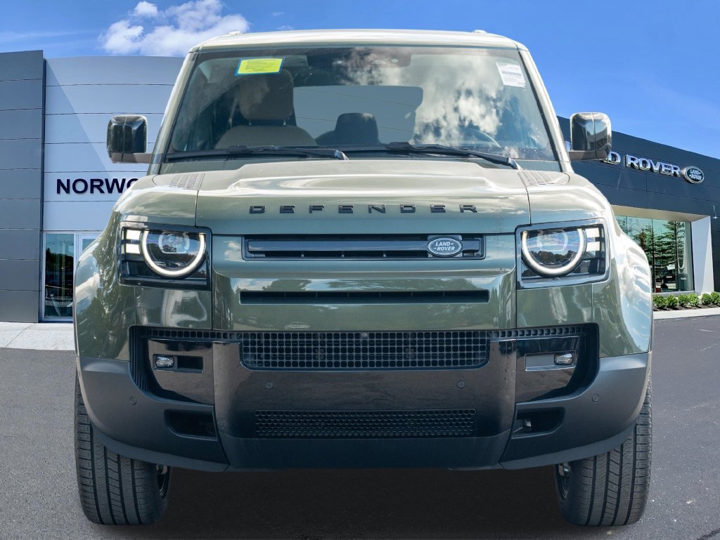 New 2026 Woolstone Green Land Rover S image 2