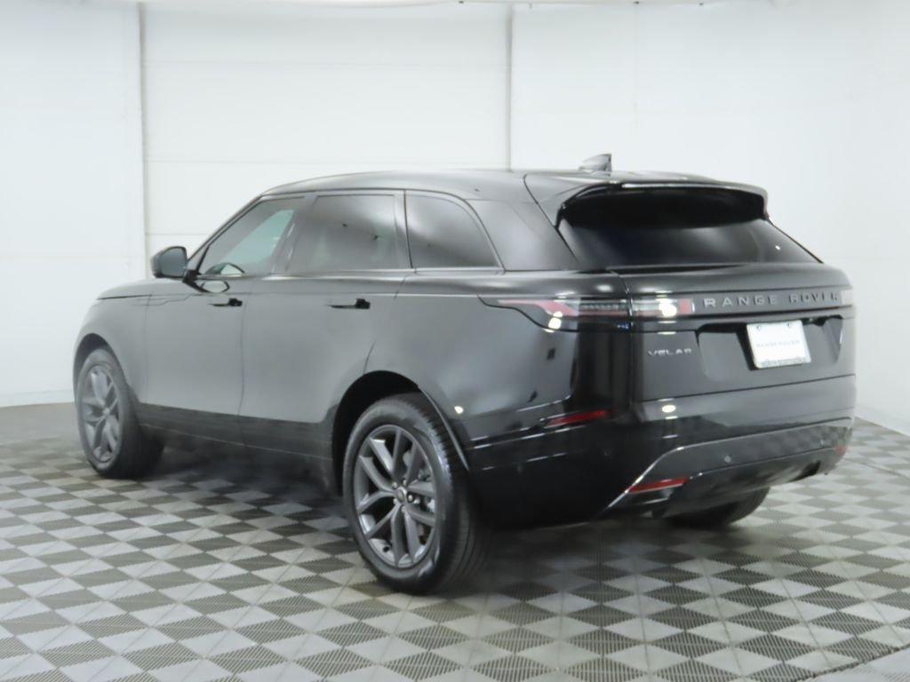 Used 2026 Santorini Black Metallic Land Rover Dynamic SE image 7