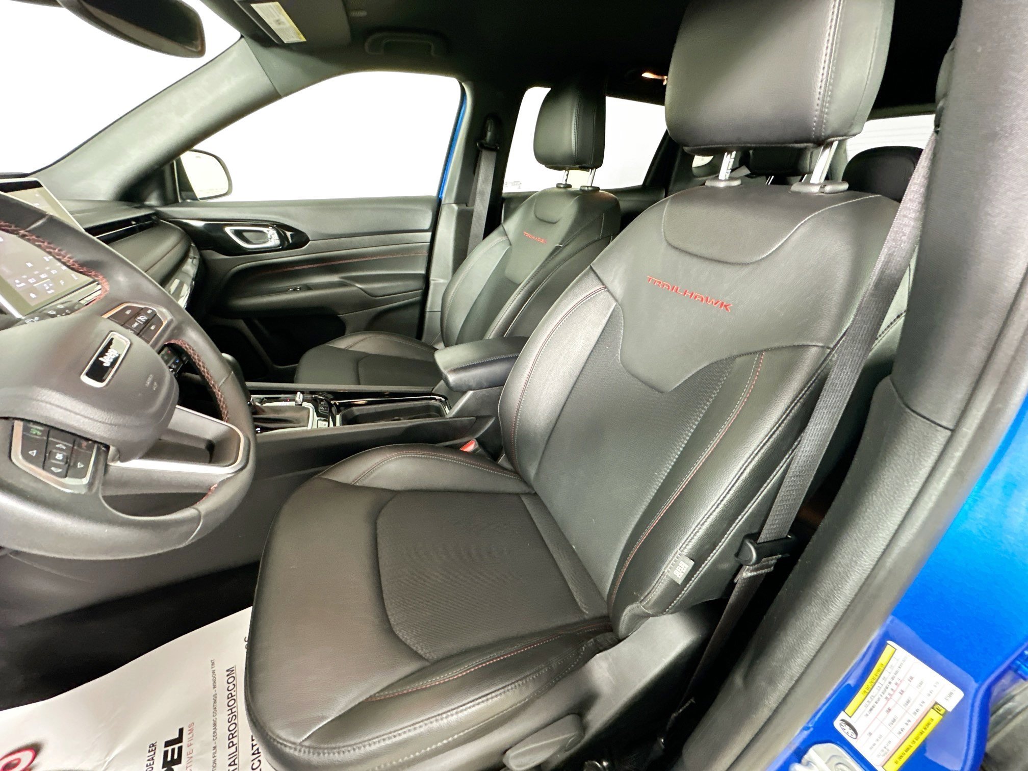 Used 2024 Hydro Blue Pearlcoat Jeep Trailhawk image 27