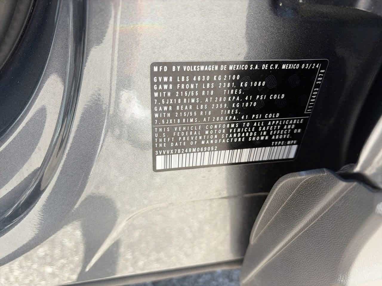 2024 Volkswagen Taos SE - Photo 29