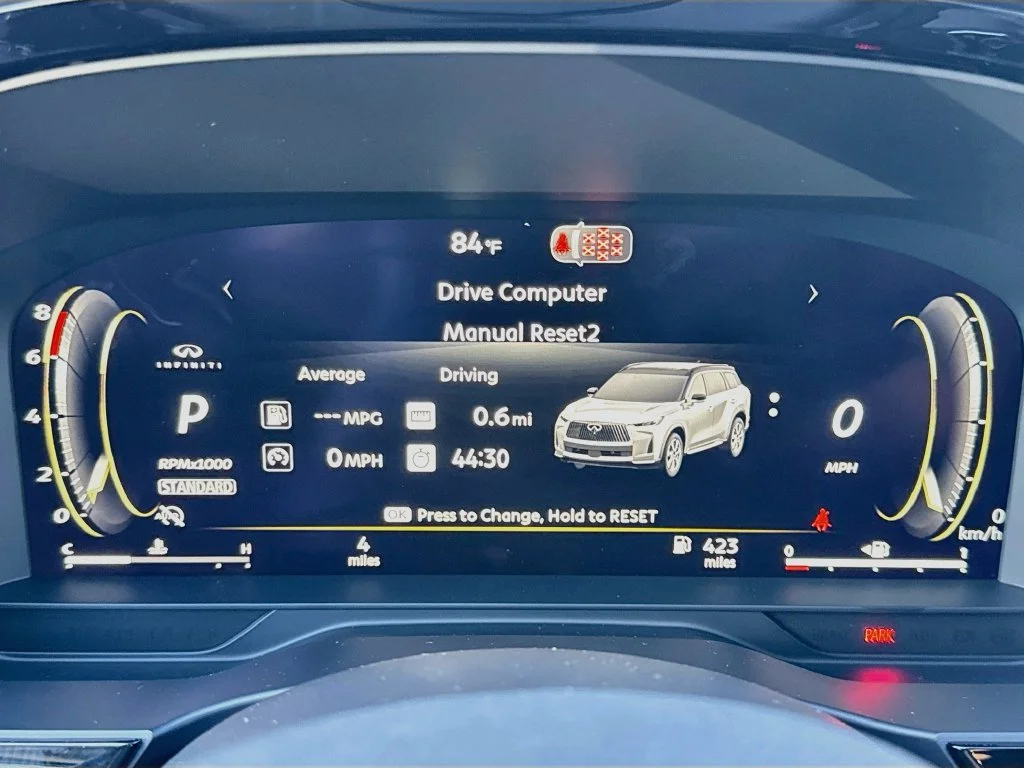 New 2027 White INFINITI LUXE image 12