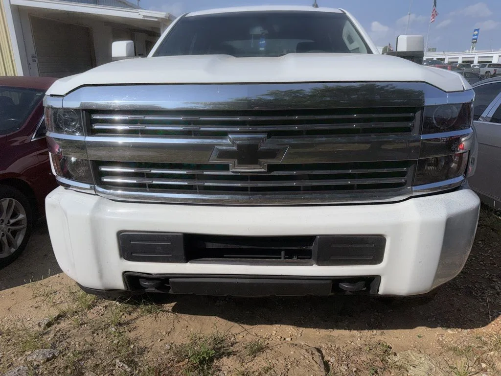 Used 2015 White Chevrolet LT image 2