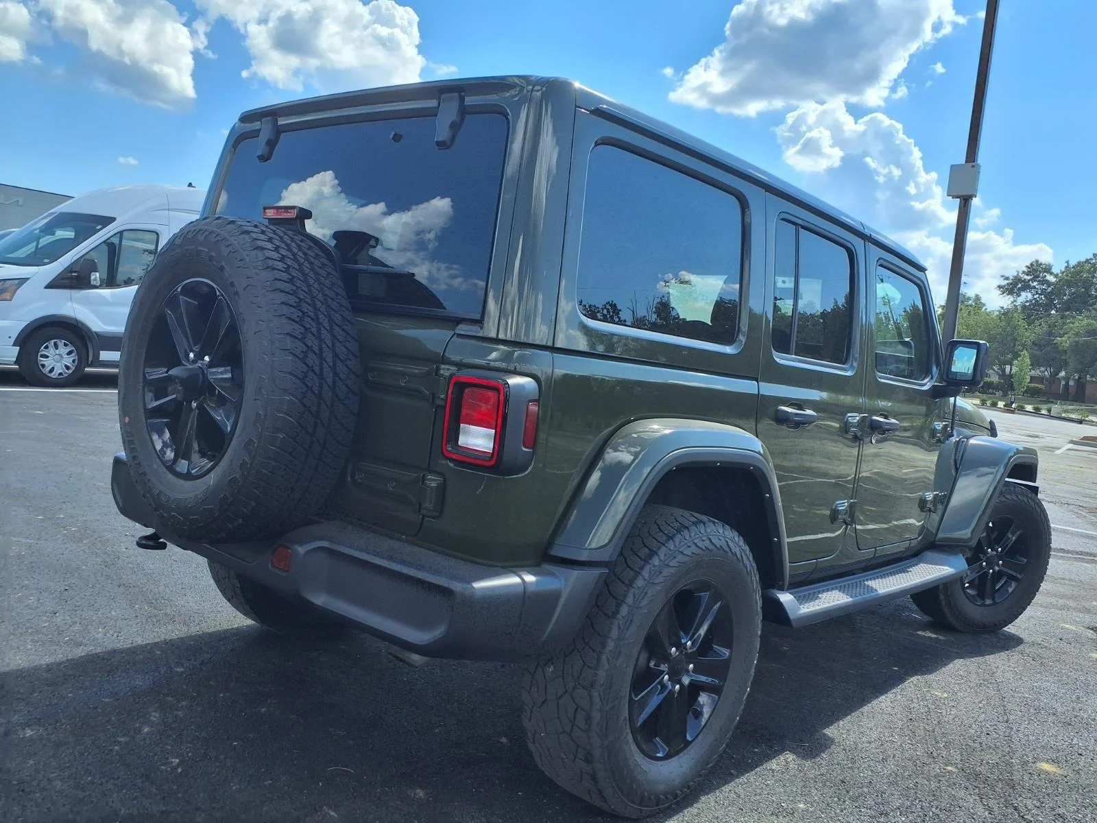 Used 2021 Sarge Green Clearcoat Jeep Unlimited Sahara Altitude image 34