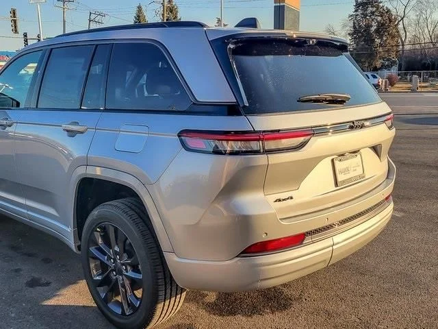 New 2026 Silver Zynith Jeep Limited Reserve image 6