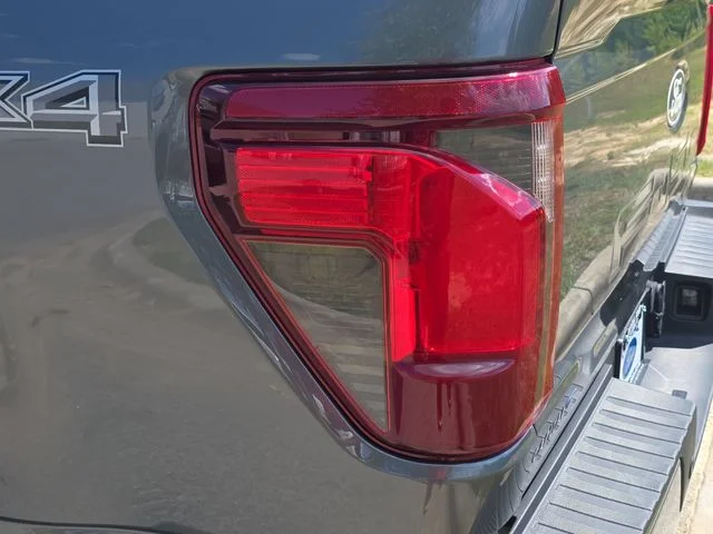 Used 2025 Gray Ford XLT image 33
