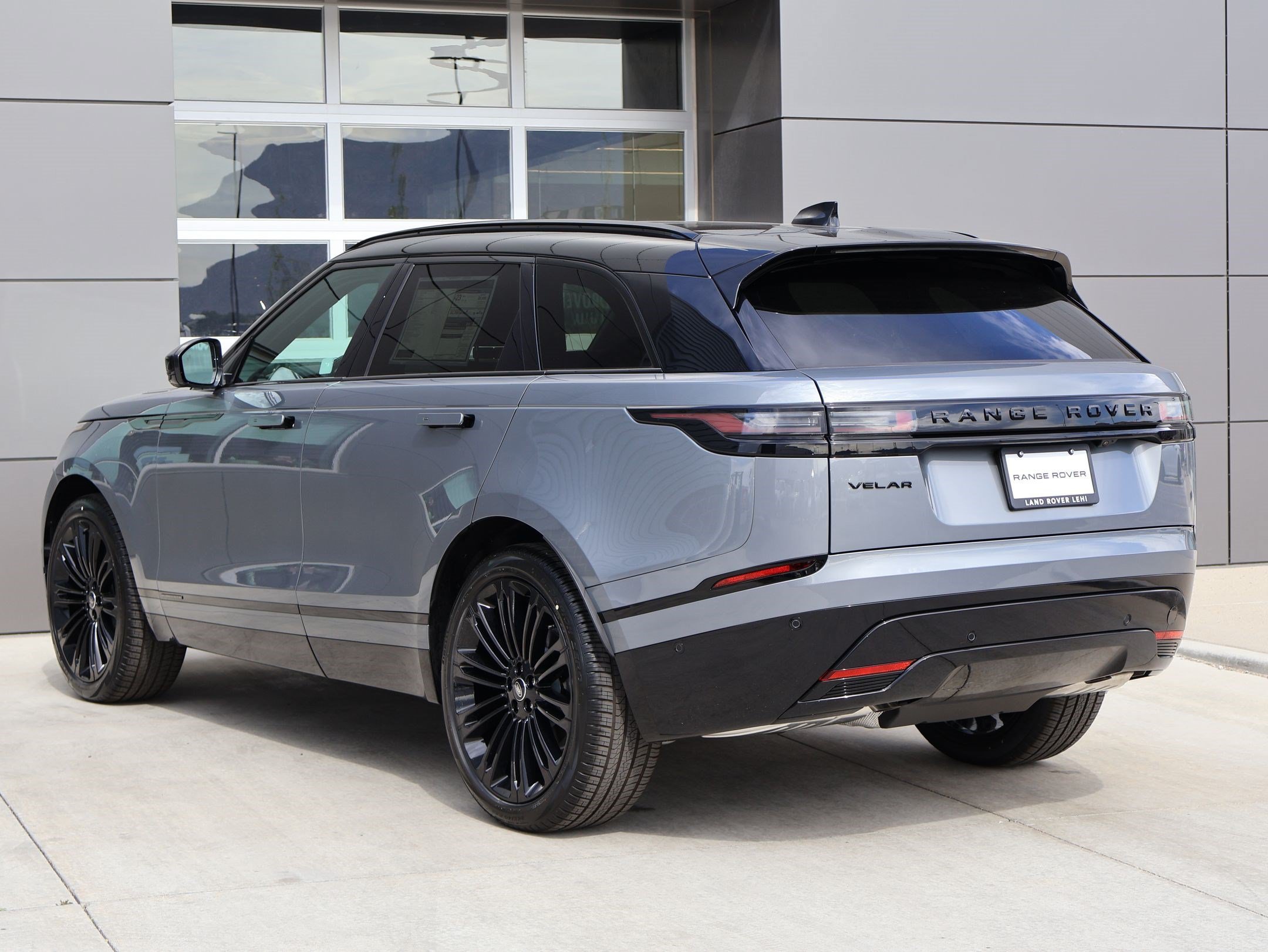New 2026 Zadar Grey LAND ROVER Belgravia Edition image 8