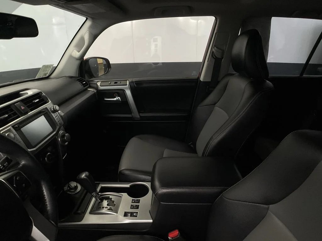 Used 2016 Barcelona Red Metallic Toyota SR5 Premium image 31